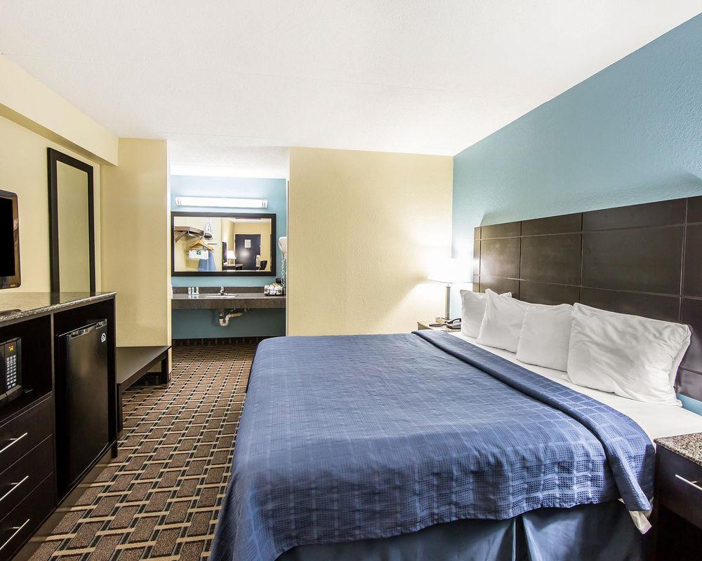 Oyo Hotel Knoxville Tn Cedar Bluff I-40 Ngoại thất bức ảnh