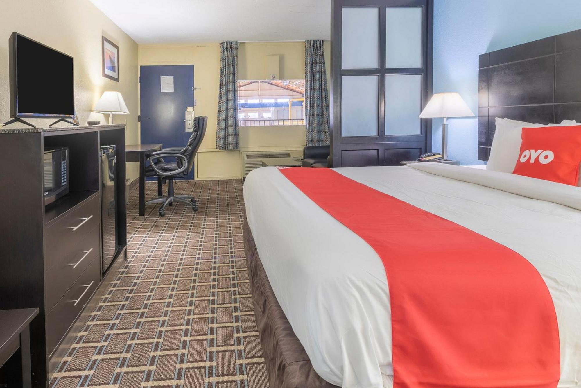 Oyo Hotel Knoxville Tn Cedar Bluff I-40 Ngoại thất bức ảnh