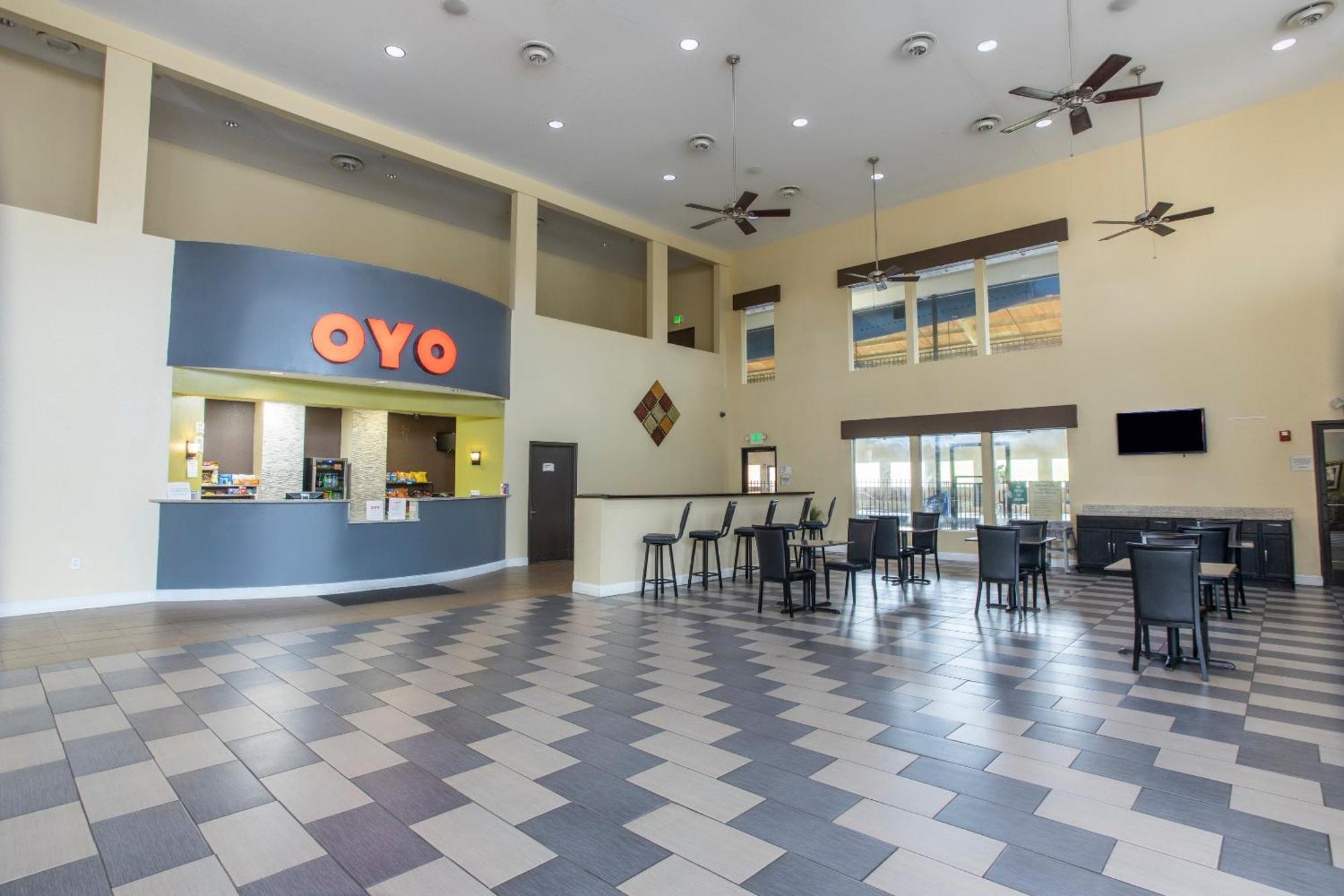 Oyo Hotel Knoxville Tn Cedar Bluff I-40 Ngoại thất bức ảnh